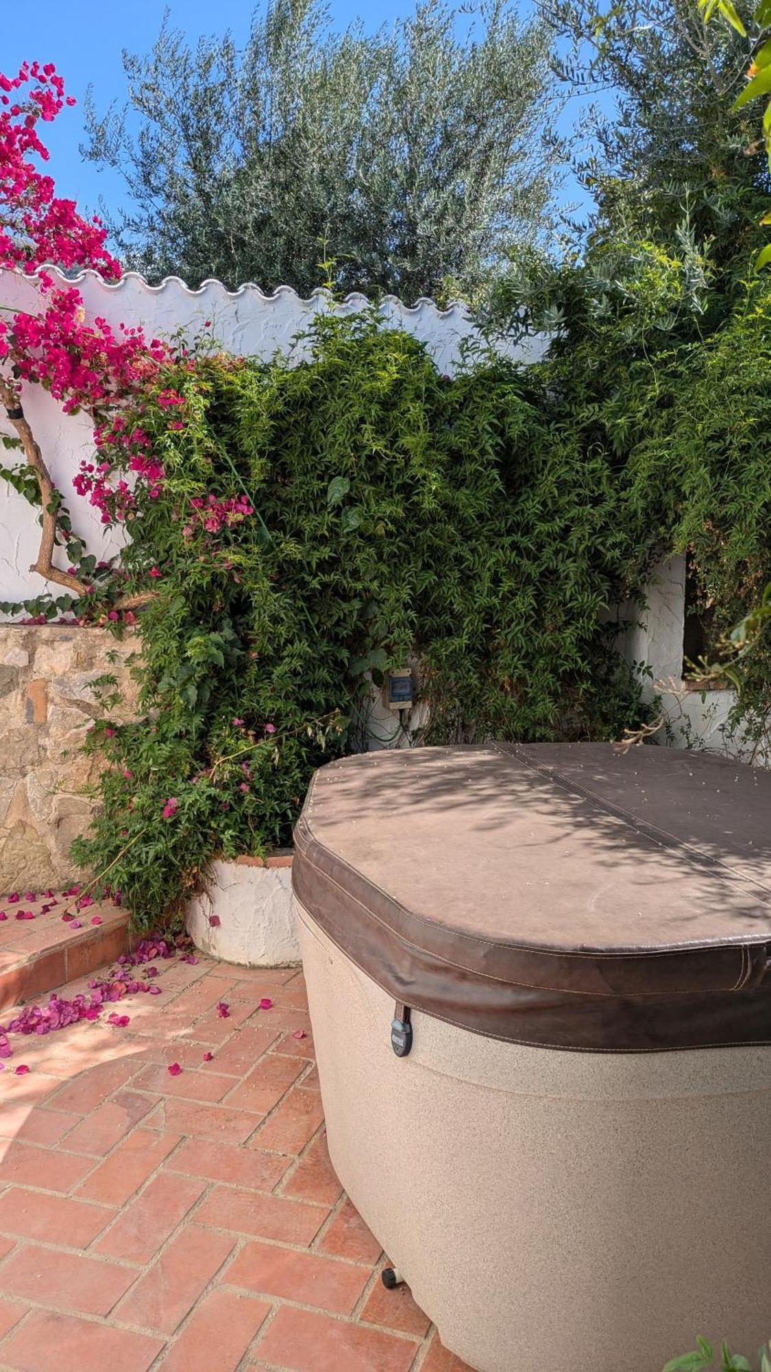 One Life Malaga Retreat Hotell Periana Exteriör bild